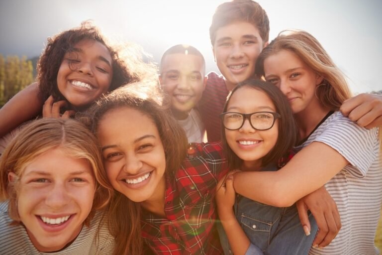 Adolescents Prefer To Consult Socially Similar Members Of Their Peer