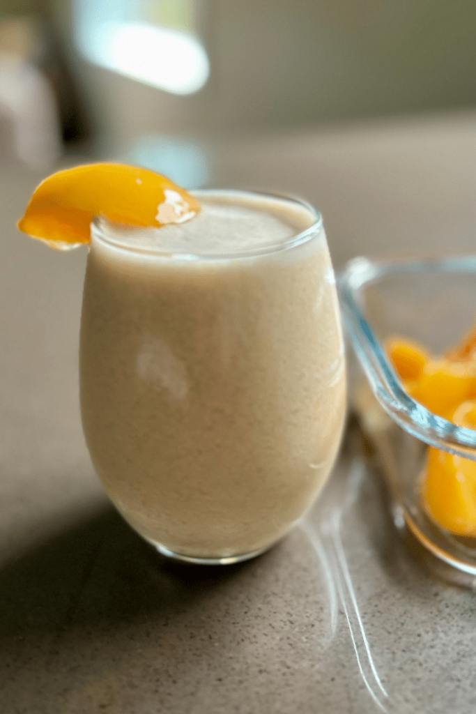 Crunchy Peach Smoothie {easy, Vegan, Anti Inflammatory}