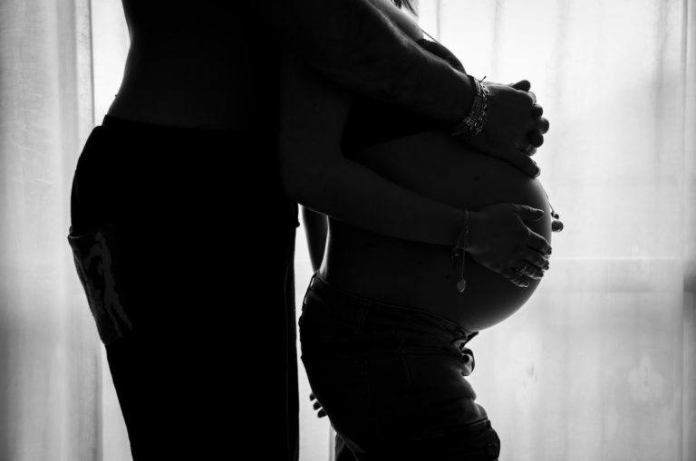 How To Keep Intimacy Alive When You're Pregnant