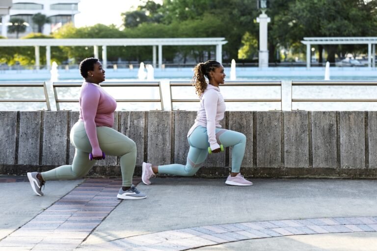 Lunge Vs. Squat: What's Best For Sculpted Legs?