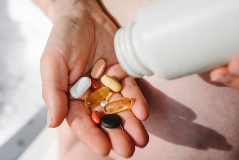 Study Of Healthy Adults Over 20 Finds Daily Multivitamin Use