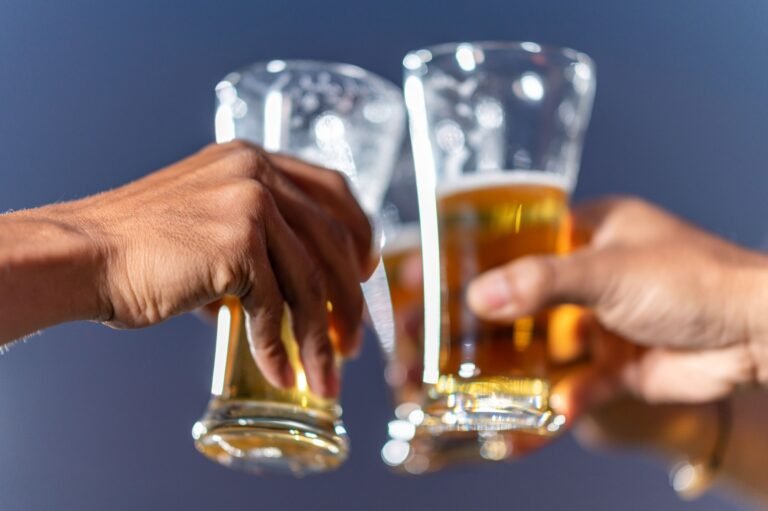 Beer And Cider Significantly Increase Gout Risk For Both Sexes,