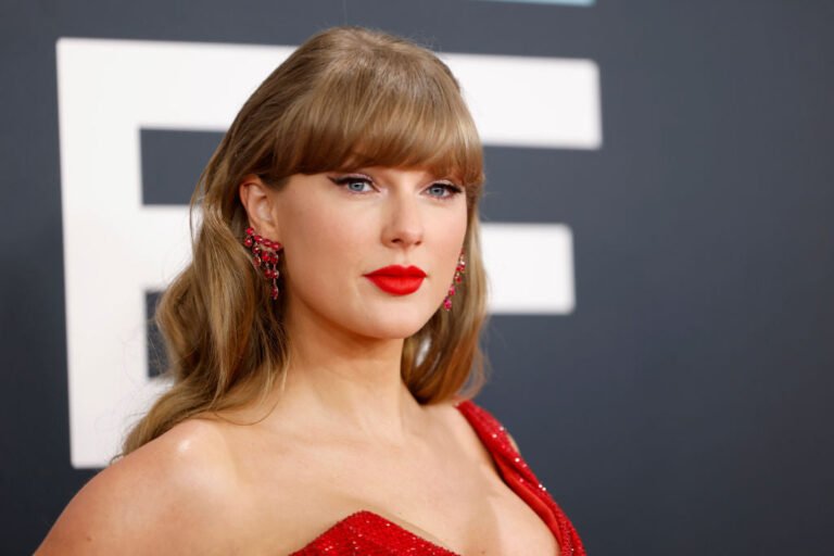 The Philosophy Of Taylor Swift's Skin Care Joanna Vargas