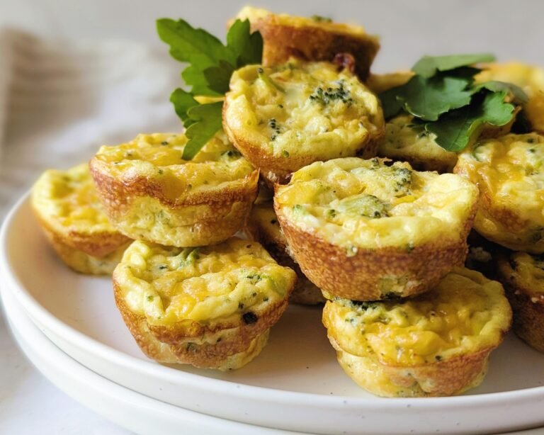 Easy meal frittata puffs with cheese and broccoli Easy Meal Frittata Puffs With Cheese And Broccoli