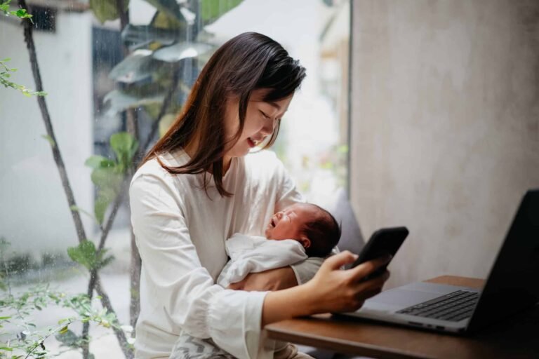 Back to work after maternity leave with Daphne Delvaux Back To Work After Maternity Leave With Daphne Delvaux