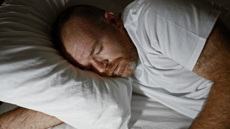 Bright nights increase risk of stroke and heart failure in adults over 40, study finds Bright Nights Increase Risk Of Stroke And Heart Failure In