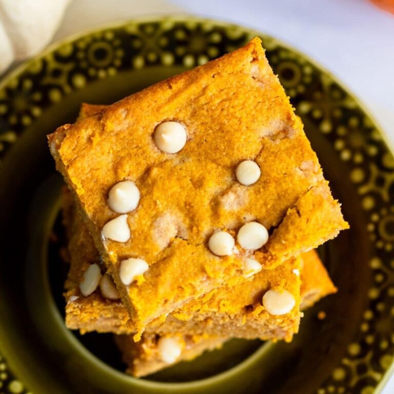 Healthy Pumpkin Blondies (Gluten Free + Low Sugar Fall Treat) Healthy Pumpkin Blondies (gluten Free + Low Sugar Fall Treat)