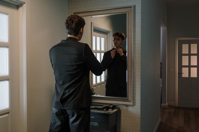 Men and body image: Overcoming societal pressures Men And Body Image: Overcoming Societal Pressures