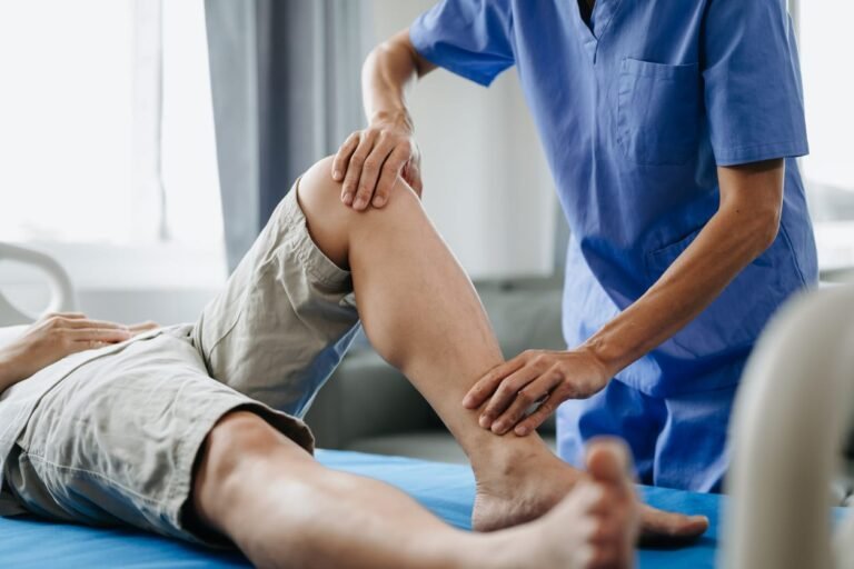 When Should You See A Physical Therapist? 7 Signs You