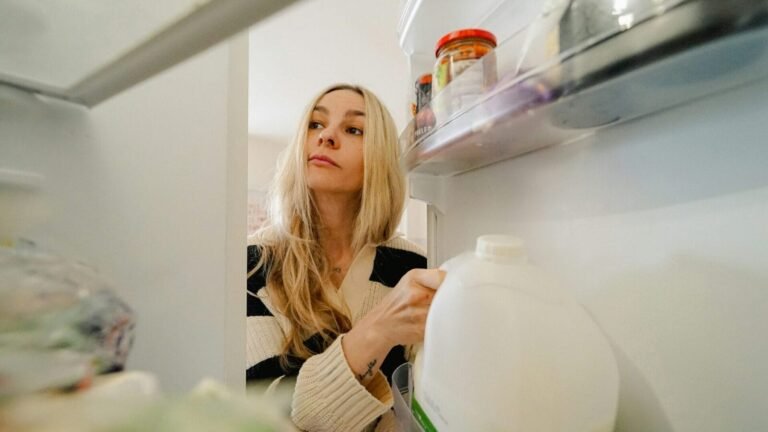 What your strange pregnancy cravings are trying to tell you What Your Strange Pregnancy Cravings Are Trying To Tell You