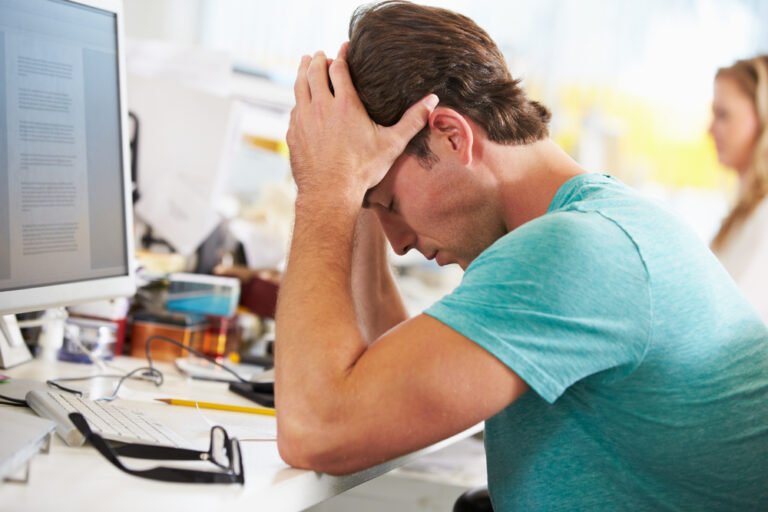10 Irrational Thought Patterns That Increase Anxiety