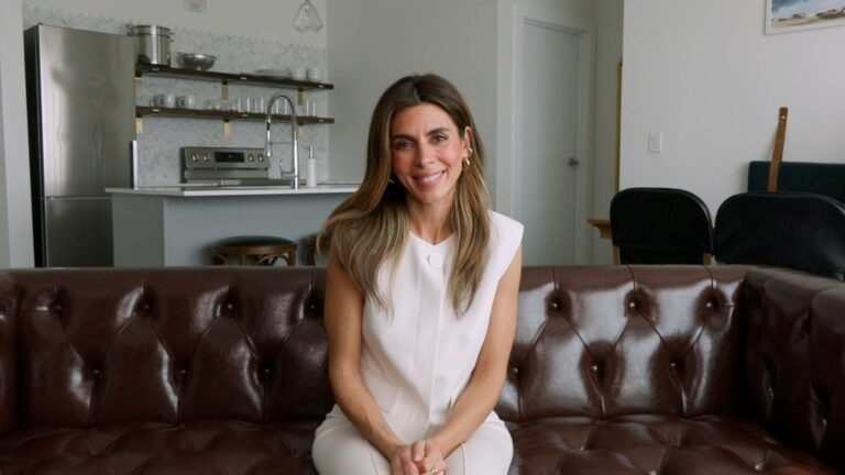 Jamie-Lynn Sigler says parenting through MS takes a ‘tough village’ Jamie Lynn Sigler Says Parenting Through Ms Takes A 'tough Village'