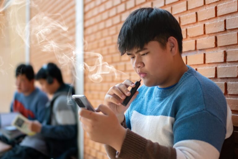 Tiktok Fosters A Thriving Culture Of Illegal Vaping Among Young
